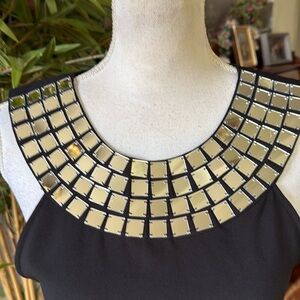 Venus ladies, black sleeveless top Jewel neck line excellent condition size 8